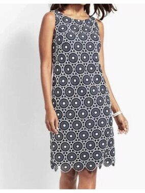 Talbots Petites Circle Lace Shift Dress 4P Navy White Scallop Hem Lined Sleevele